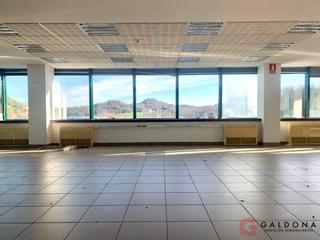 Affitto Ufficio  Errekaldeko industrialdea-polígono ind.recal poligonoa. Amplias oficinas en perfecto estado