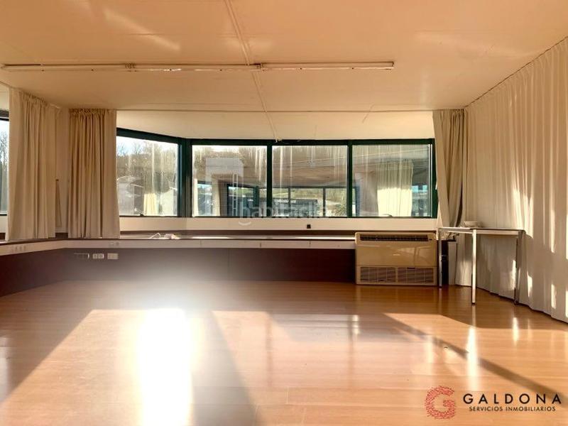 Foto 1425d982-b5b3-4d96-a5da-9f5526e1c004. Oficina amb calefacció a Lasarte - Oria