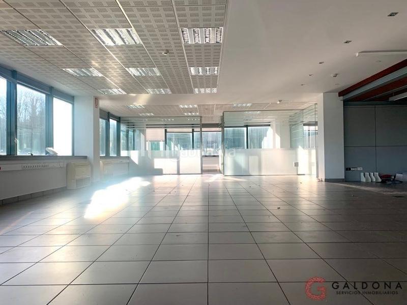 Foto b866c6d9-cddd-4e4c-89a2-6bd1c3032499. Oficina amb calefacció a Lasarte - Oria