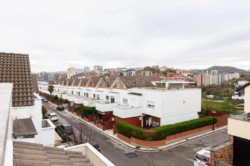 Foto 3e6afe5f-78c7-455f-b4b7-0d1da4f4e80f. Casa adossada amb calefacció aparcament piscina a Donostia - San Sebastián