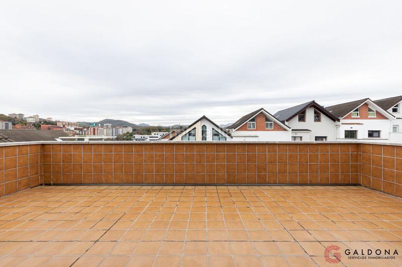 Foto 6ea6be87-a19a-4238-8a9a-90915a6b9d23. Casa adossada amb calefacció aparcament piscina a Donostia - San Sebastián