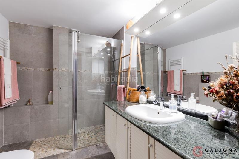 Foto ea01889e-643c-4125-bcba-ef2b2e80f8e4. Casa adossada amb calefacció aparcament piscina a Donostia - San Sebastián