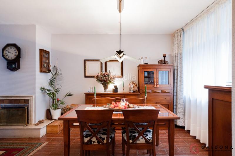 Foto ea3bb64b-3a97-4776-953f-711075520ed9. Casa adossada amb calefacció aparcament piscina a Donostia - San Sebastián