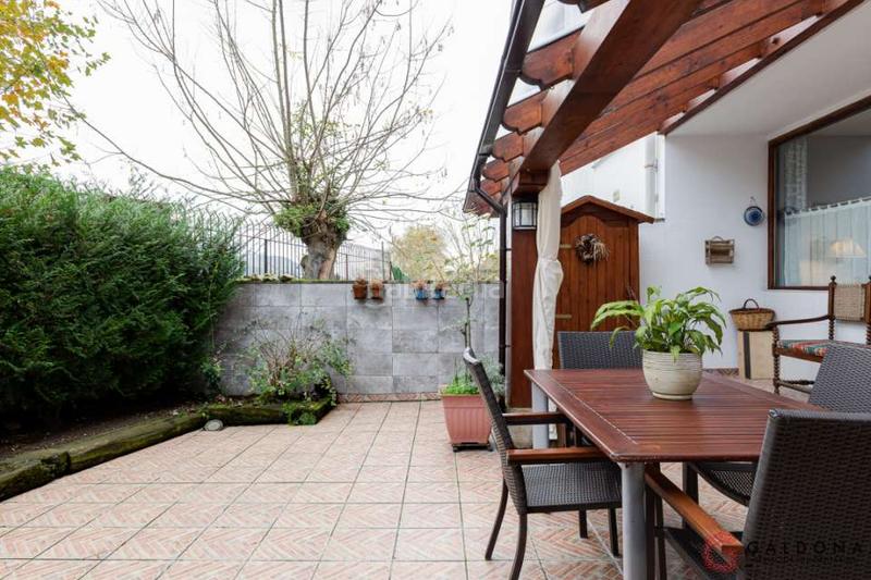 Foto f0c644e0-acaf-4938-8227-551e1340bf2f. Casa adossada amb calefacció aparcament piscina a Donostia - San Sebastián