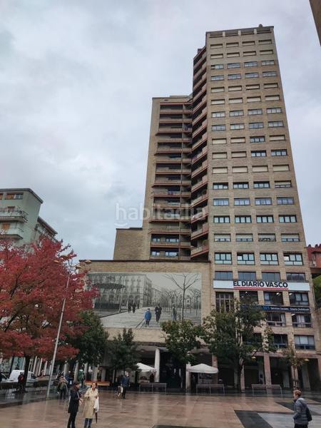 Foto 8ce4bbed-db8c-4269-8982-1382e332d2f4. Edifici a Eibar