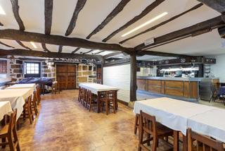 Casa  Lizardia enparantza. En venta parte de edificio en igeldo pueblo