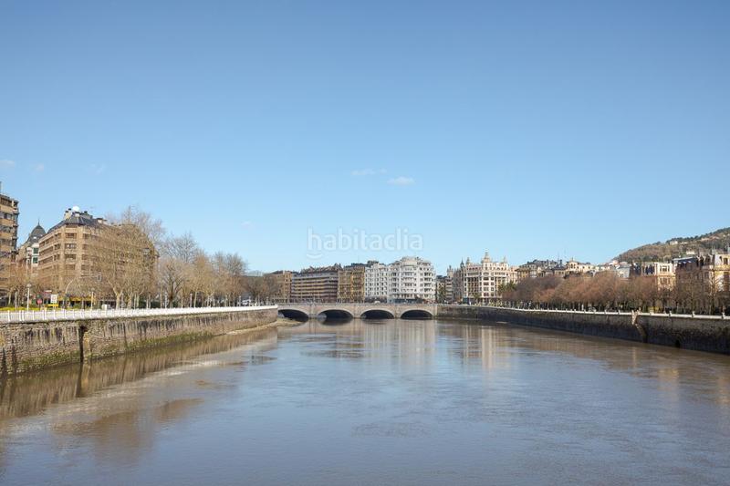 Foto af75d8ba-aea6-45c4-ace5-8a2ce22322dc. Miete büro mit heizung in Área Romántica Donostia - San Sebastián