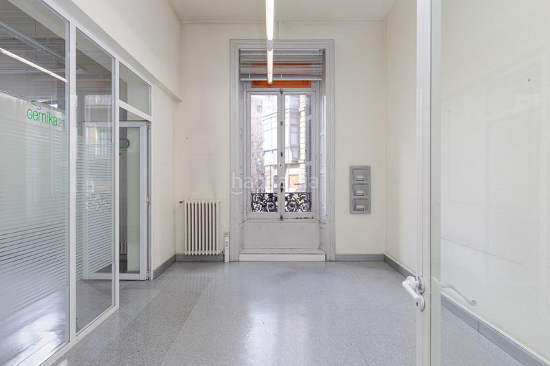 Foto f45bd833-f151-47e0-94a3-c628ef6e3de9. Miete büro mit heizung in Área Romántica Donostia - San Sebastián