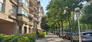 Car parking in Ondarreta Pasealekua