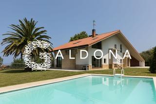 Rent House  Arritxulo bidea. Impresionante villa individual con piscina y jardín en igeldo.