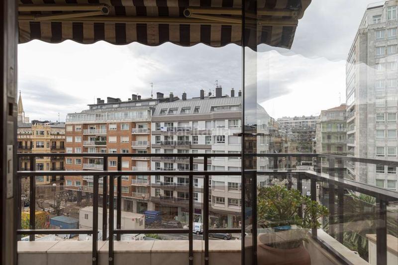 Foto d7bca8f3-b8cc-402b-a32b-ef8dfb190075. Lloguer pis amb calefacció aparcament a Área Romántica Donostia - San Sebastián