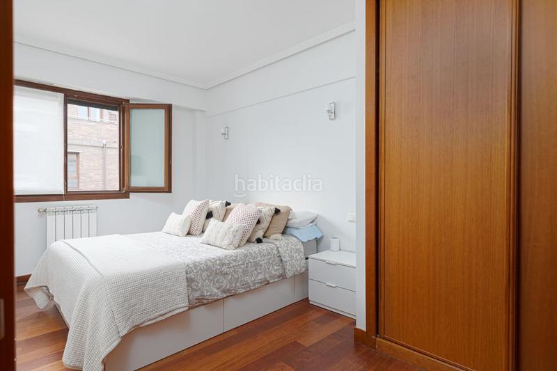 Foto 2e889c45-baff-4cdb-95dc-c11a5fe40ec7. Piso impecable vivienda en el corazón del Antiguo en Donostia - San Sebastián