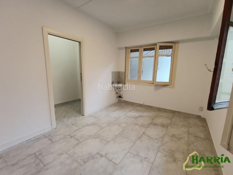Foto 6511d0e2-feb4-4724-b8be-9c9584927b2c. Alquiler oficina , trintxerpe, calle terranova en Pasaia