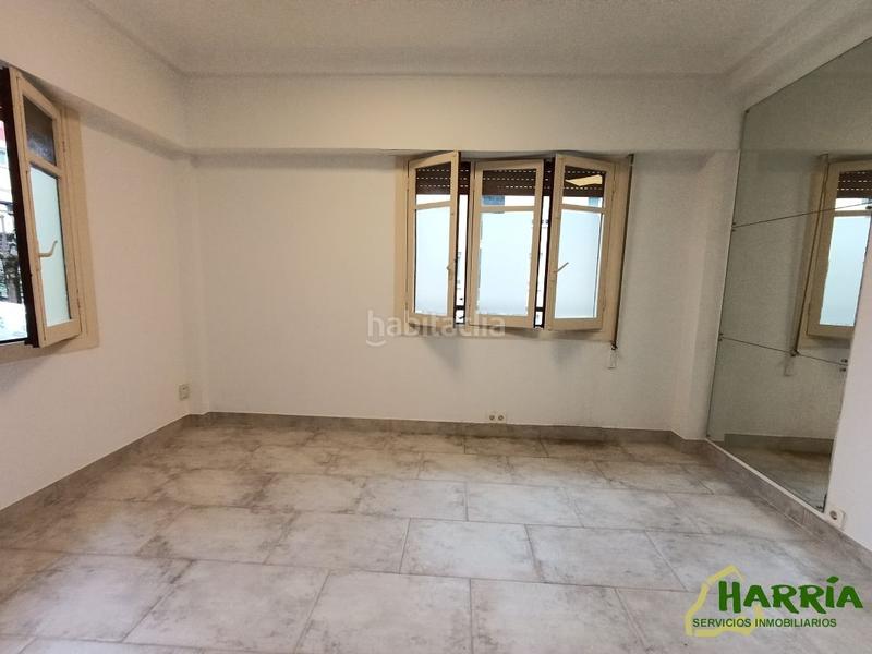 Foto c4384011-8674-4ee7-aad5-57db89ec5157. Alquiler oficina , trintxerpe, calle terranova en Pasaia