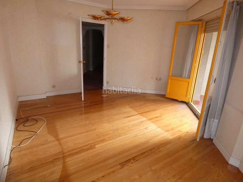 Foto 55b5bf8f-96ac-4f6c-9c28-5d38ca194d33. Pis a Eibar