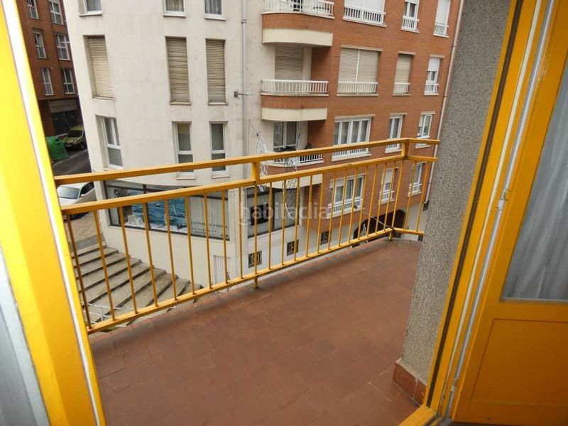 Foto 86c5778b-3281-41cc-a925-017b96c3c27b. Pis a Eibar