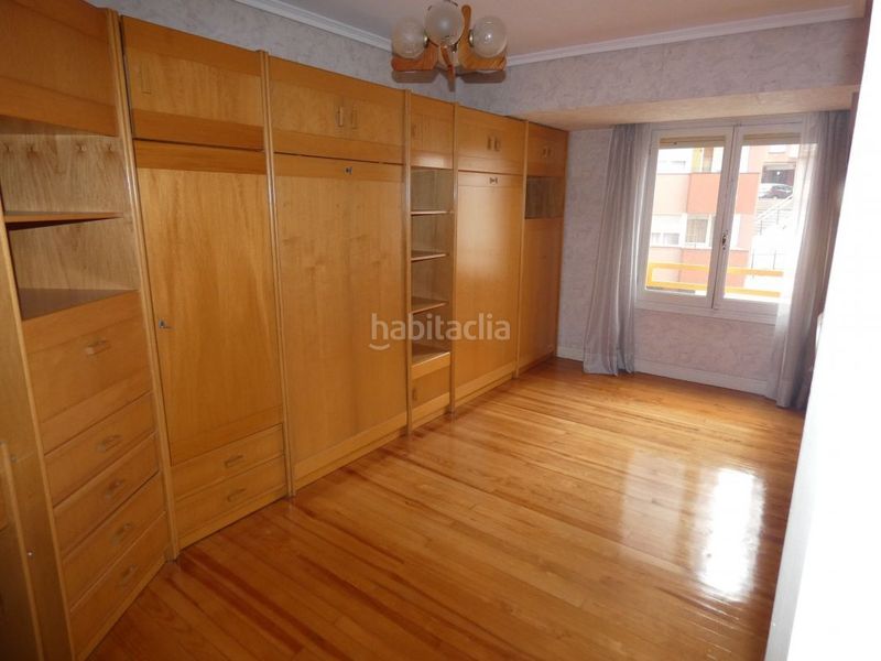 Foto 96c21688-d5ef-4b89-9c87-a422ae763c05. Pis a Eibar