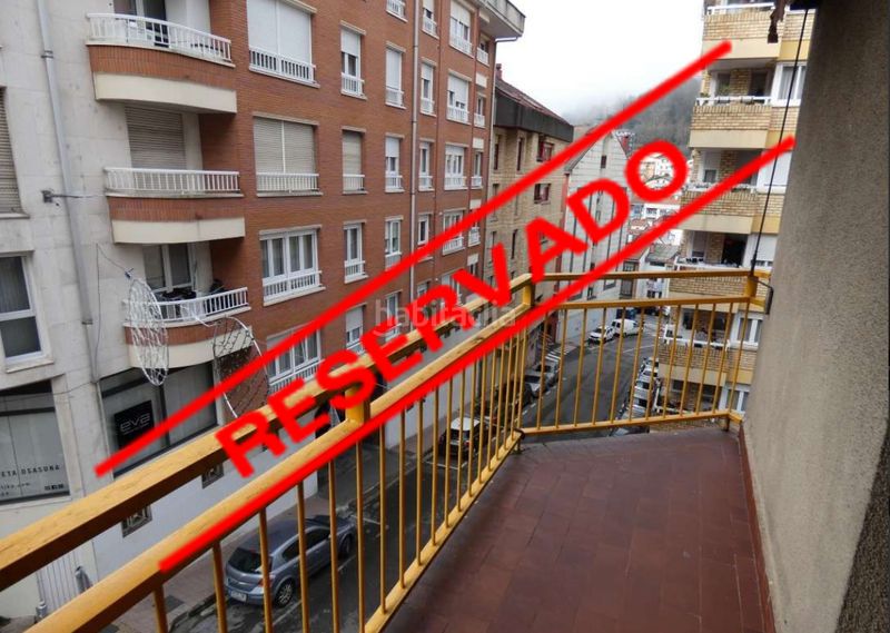 Foto df66a4ae-c168-47ce-b41e-6b02a7cf0fcf. Pis a Eibar