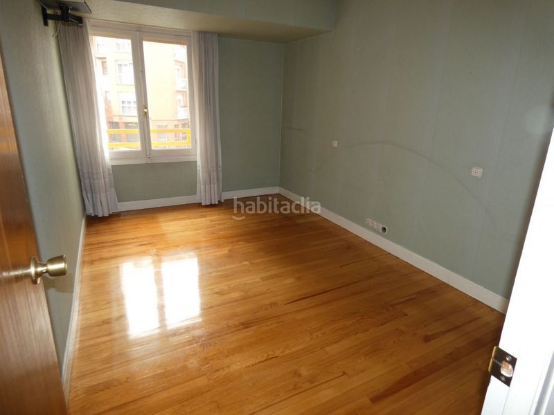 Foto fe712d67-049c-4301-a566-eb39bc50afa7. Pis a Eibar