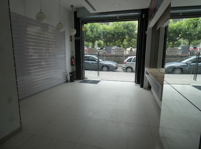 Foto 06fb4d08-b3a6-41d2-bb64-fb82b4fa1e55. Location local commercial dans Eibar