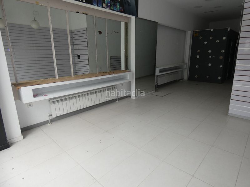 Foto 3344906c-e7e7-4866-ae4a-e3f9bc550869. Location local commercial dans Eibar