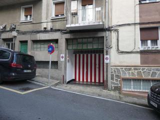 Parking voiture à Eibar. Garaje en amaña