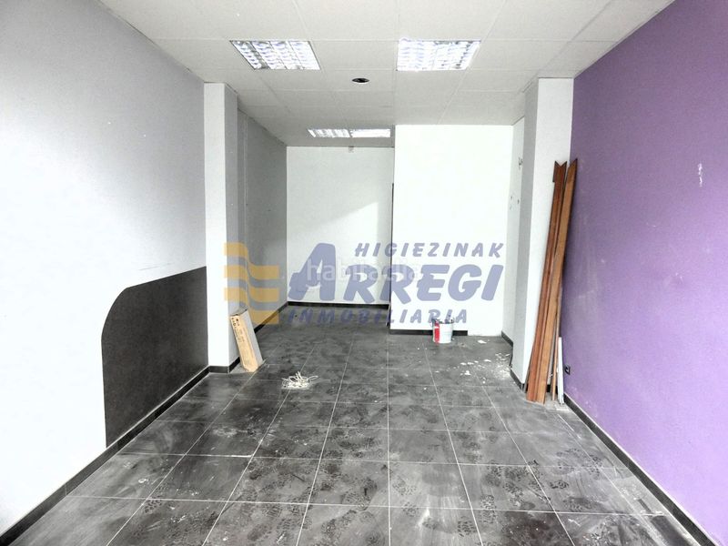 Foto af8f71e2-e294-4b94-a22d-9082f0d40d6d. Location local commercial dans Eibar
