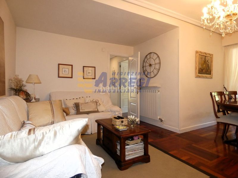 Foto 97f7f7a7-95df-4298-bca9-f1960018b8c0. Etagenwohnung mit heizung in Eibar