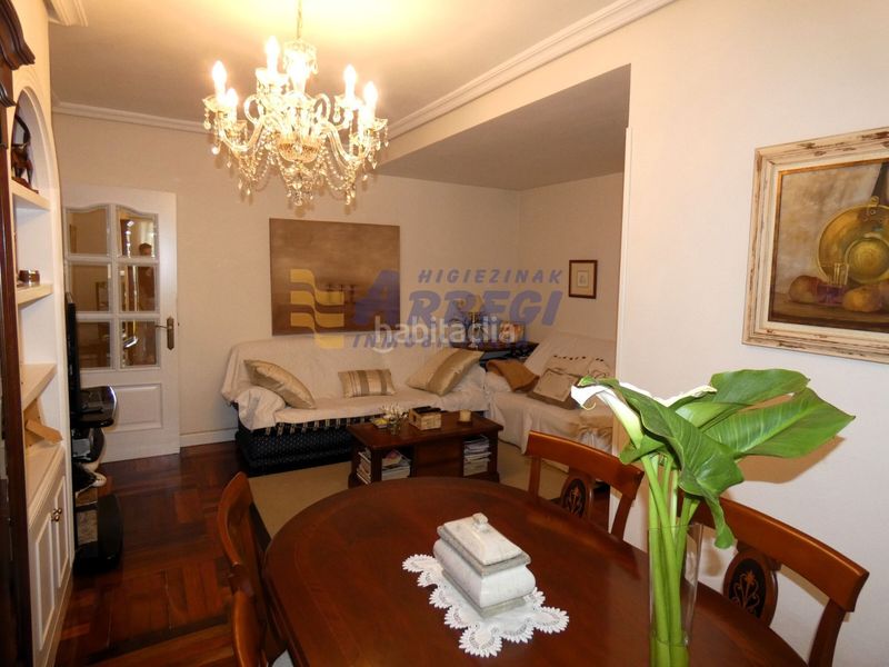 Foto ab0852ab-9e0a-4ec5-8dcb-90d15d8fd6ff. Etagenwohnung mit heizung in Eibar