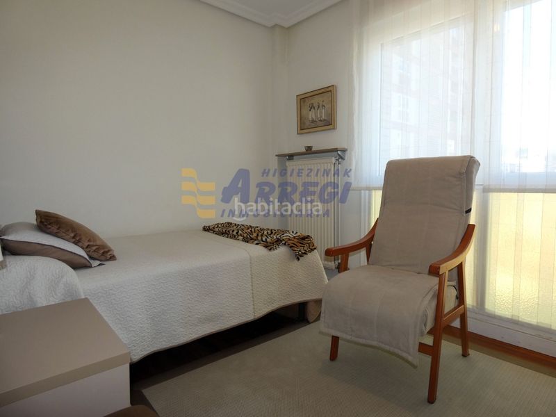 Foto ffe4edd4-bc23-4de3-a8e2-b30e83845e38. Etagenwohnung mit heizung in Eibar