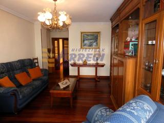 Appartement en Eibar. Estupenda vivienda de 79 m tiles en zona llana, con ascensor a
