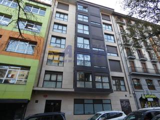 Piso en Eibar. Estupendo apartamento en el centro de eibar con terraza y garaje