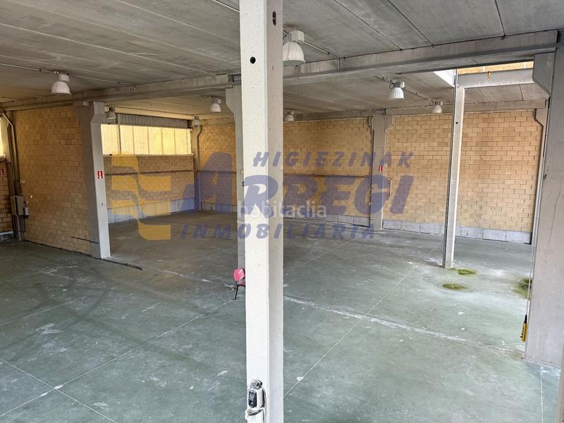 Foto 023367f8-1996-4a9c-bc10-01e24d4f56d7. Nave industrial amplio pabellón en venta en Bergara
