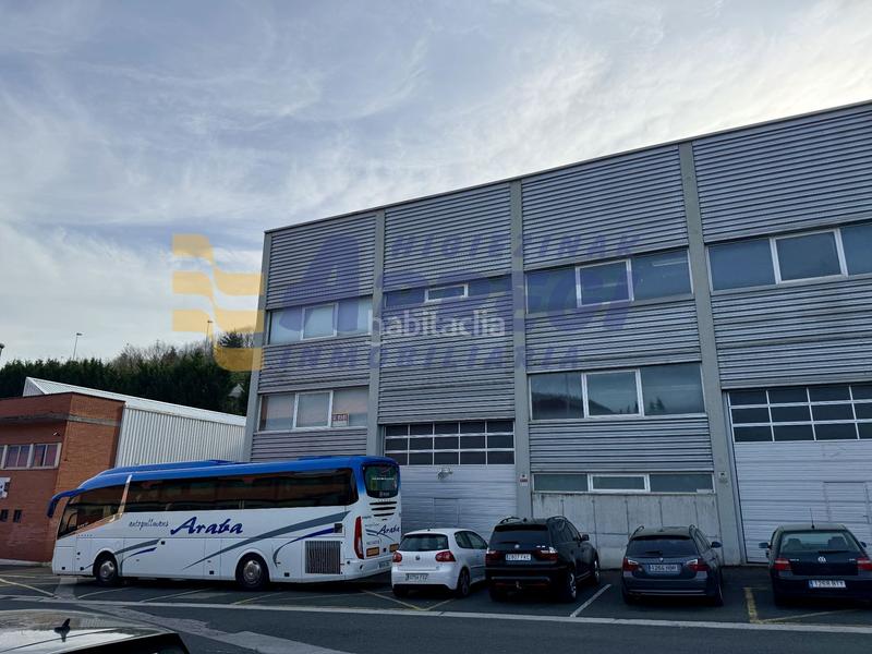 Foto 0fd120f8-7ab3-4122-903b-430dff20f1a1. Nave industrial amplio pabellón en venta en Bergara
