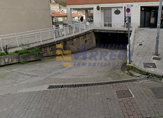 Parking voiture  Egiguren-tarren. Venta de garaje cerrado en zona centro y buen acceso