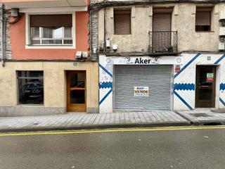 Local commercial à Eibar. En venta local comercial en pleno centro de eibar  calle isasi