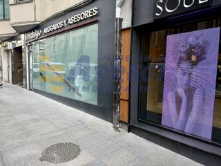 Lloguer Local Comercial a Eibar. Se alquila local de grandes dimensiones en calle errebal