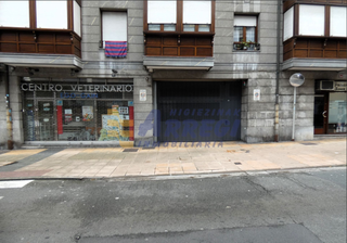 Aparcament cotxe  San andres. Garaje cerrado en el centro de eibar  13,30 m útiles según escri