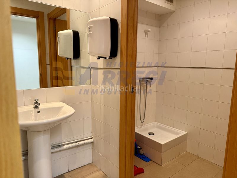 Foto 7a0dae8d-dd0b-4024-b77c-44d6be2a6629. Lloguer oficina a Eibar