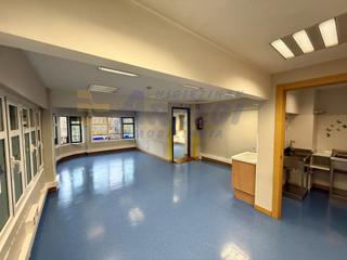 Miete Büro  Juan gisasola. Oficina en alquiler en entreplanta con acceso independiente