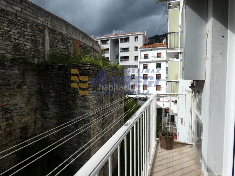 Foto cb621b56-7594-4cc2-80f6-ca31e11862b1. Pis amb calefacció a Eibar