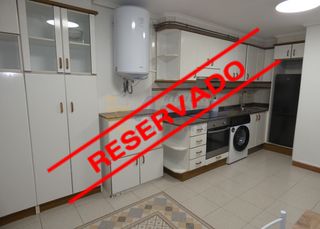 Flat  Barrena. Estupenda vivienda con altura en la calle barrena
