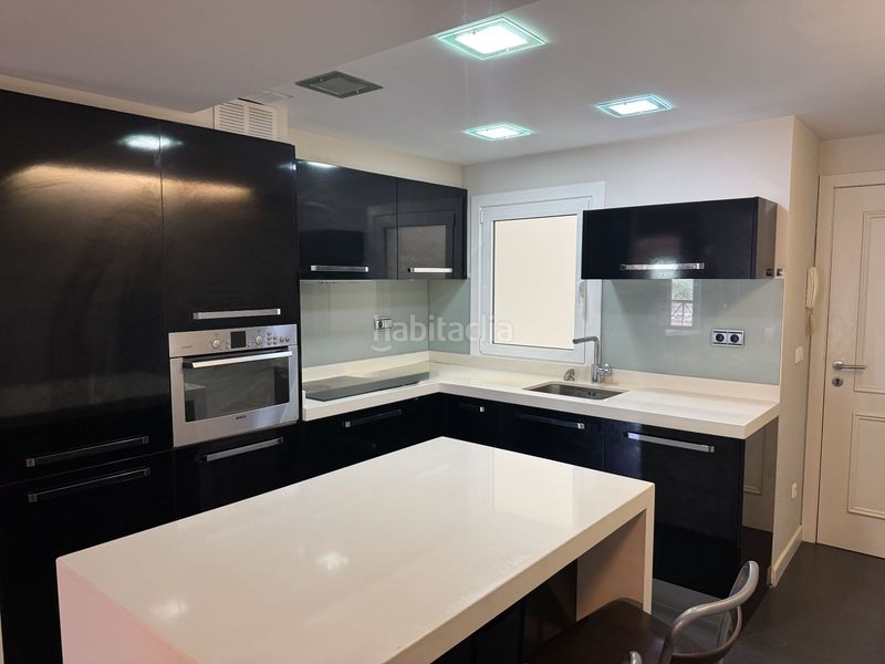 Foto 98876396-1a3c-4e79-ae4c-e9fad58ee313. Rent flat with heating parking in Elgeta