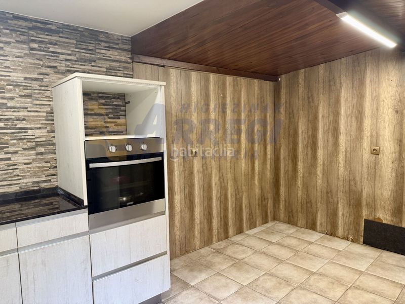 Foto 018ca80c-5a86-47fd-9857-91324a1f0e2c. Flat in Eibar