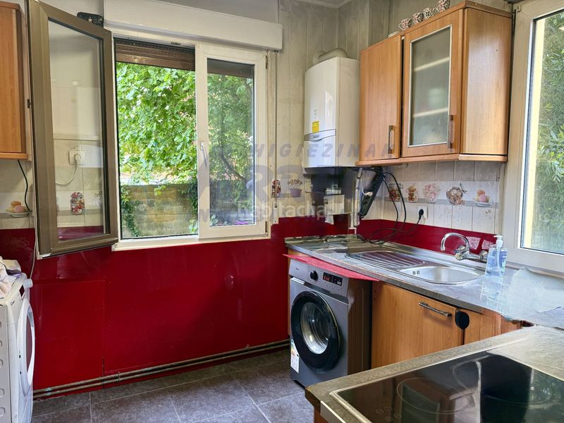 Foto 389001c2-f873-4f57-adec-3d4f2c307734. Flat in Eibar