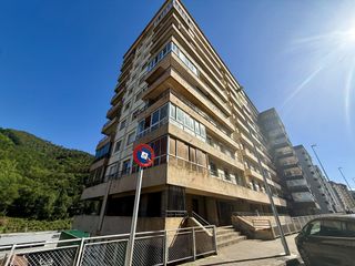 Flat  Tiburzio anitua. Vivienda para reforma integral en torres de amaña