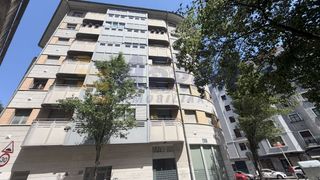 Etagenwohnung  Ardanza. Amplia vivienda de 3 dormitorios con balcón en pleno centro de e