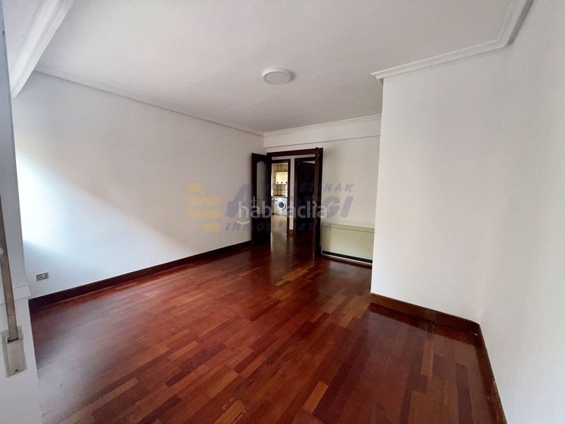 Foto 25eeef77-72ae-4b8d-8be2-761735b9804f. Appartamento con parcheggio in Eibar