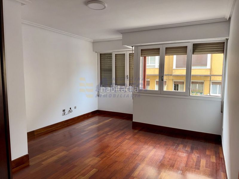 Foto 480c2a5a-522d-4aa3-9324-9b29840574b7. Appartamento con parcheggio in Eibar