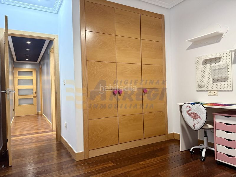 Foto ea3ec12e-0f88-4898-8e18-6a30d3e9d75b. Etagenwohnung mit heizung in Eibar